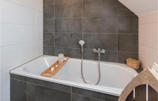 Cozy Home In Büsum With Wifi - 1