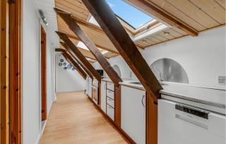 3 Bedroom Nice Apartment In Allinge - 4