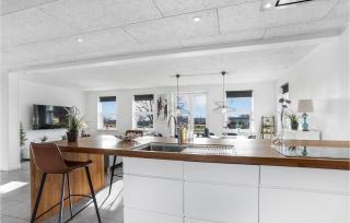 Nice Home In Allinge With Kitchen - Allinge - 5
