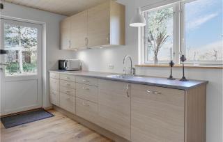 3 Bedroom Beautiful Home In Nexø - Neksø - 3