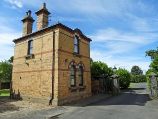 The Gatehouse - Uk2482 - Cayton - 0