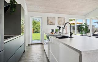 Cozy Home In Samsø With Kitchen - 5