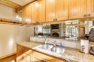 4 Mi to White Pines Lake Quiet Cabin with Fire Pit - Arnold - 1