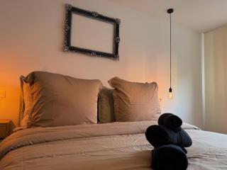 Noble Supreme Suite Near Center - - 5