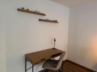 Noble Supreme Suite Near Center - - 7