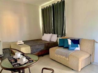 Quitinete Calmo e Refrescante - 0