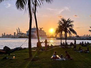 South of Fifth Studio Steps to Beach on Ocean Drive - 6