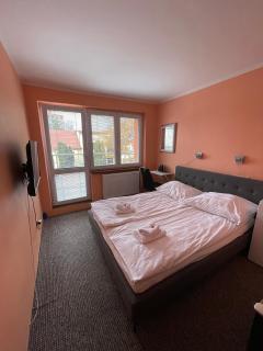 Hotel Jahodnice - Praga - 5