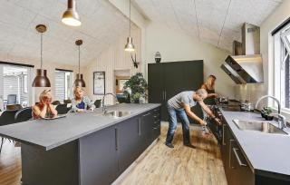 Eight-Bedroom Holiday Home Frederiksværk With A Room Hot Tub 03 - Melby - 7