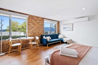 Hillside Retreat -Studio with Views - Howrah - 4
