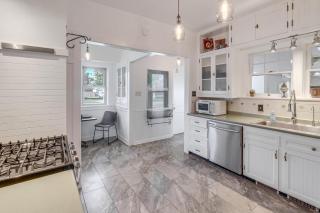 Walk to Main Street Charming Roswell Home! - Roswell - 3