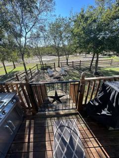 Murray's Creekside Cottage - - 9