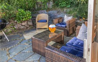 Five-Bedroom Holiday Home In Mandal - Mandal - 5