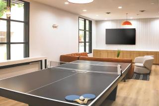 Upstay Condo Games Pool Gym and BBQ - Austin - 8