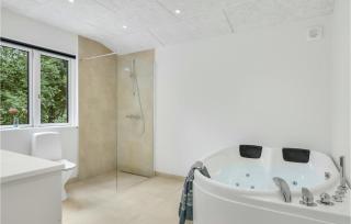 Beautiful Home In Græsted With Wifi - 3