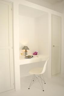 Kapetan Tasos Suites - Pollonia - 4