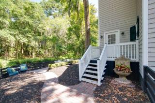 Bluffton Breeze-3BR Heart of Old Town Village Home - 1
