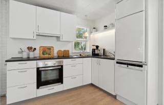 3 Bedroom Awesome Home In Aakirkeby - 5