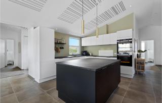 Awesome Home In Hvide Sande With Sauna - Bjerregård - 4