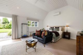 Hawthorn Cottage - Deluxe Private Guesthouse - 3
