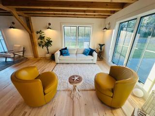 Vineyard Haven Retreat With Pool & Guest House Oasis - 2