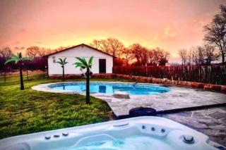 Saint Jo Pool Hot Tub Great Views Near Winery - Saint Jo - 9
