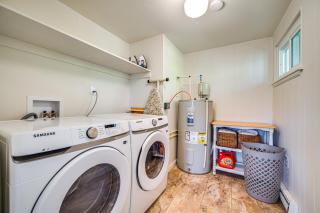 Walk to Liberty Mountain Lake-View Ski Retreat! - 1