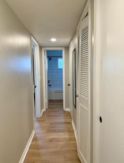 Joslyn 5-One Bdrm walk to UNMC - Omaha - 4