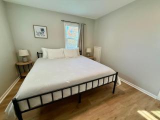 Joslyn 1- Newly Refinished 1 Bdrm - Omaha - 0