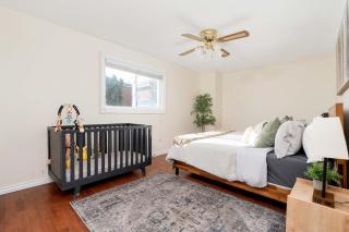Large and Quiet 4BR 2 BA Home in Great Location - Mississauga - 3
