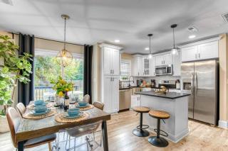 Uptown Oasis, Hot Tub, Swing Chairs, Fire Pit, Gazebo - Charlotte - 7