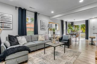 Uptown Oasis, Hot Tub, Swing Chairs, Fire Pit, Gazebo - Charlotte - 8
