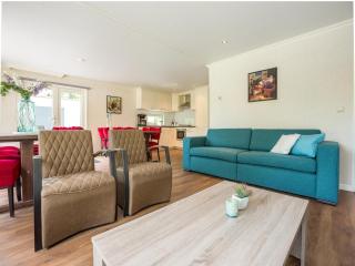 Beautiful house with sandy beach - De Bult - 3