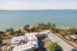 Kokomo Beachfront Couples Spa Suite -Wifi, Parking - 5