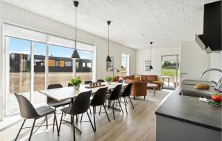 Awesome Home In Løgstrup With Kitchen - 6