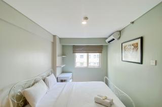 Homey and Modern 1BR at Kebagusan City Apartment By Travelio - 2