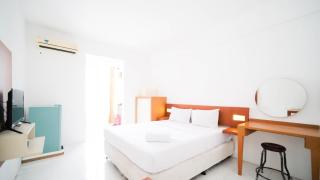 Homey Studio Apartment at Dian Regency By Travelio - Surabaia - 5