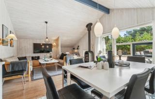 Beautiful Home In Nexø With Kitchen - 7