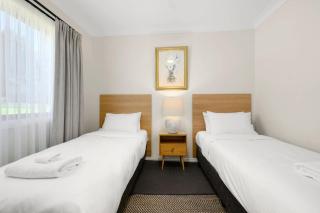 Melview Greens - Two-Bedroom Apartment - Orange - 7