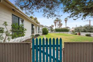 Hazel House, 2 Hazel St, Goolwa Beach - Goolwa South - 8