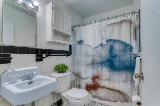 Cozy & Charming Home, Minutes to Everything! - Charlotte - 4