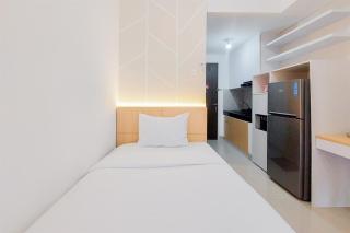 Good Deal and Cozy Studio Serpong Garden Apartment By Travelio - 1