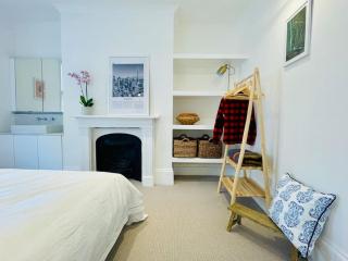 Family House Up To 8ppl with Rooftop Terrace - Londra - 0