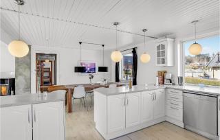 5 Bedroom Lovely Home In Allinge - Allinge - 3