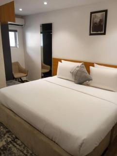 Enzo Apartments, Suites & Pods - 4