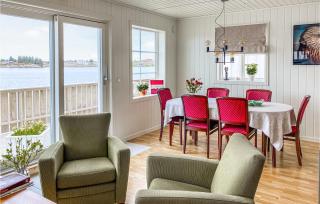 Beach Front Home In Smøla With Kitchen - 5