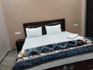 Hotel O Blue Palace - Faizābād - 6