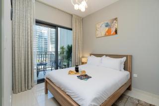Stylish and Versatile for Business or Leisure - Dubai - 0