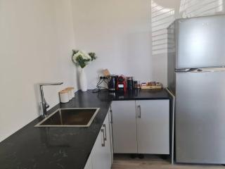 By the Sea 3 bedroom Apartment with ocean views - Coopers Beach - 4