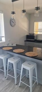 By the Sea 3 bedroom Apartment with ocean views - Coopers Beach - 3